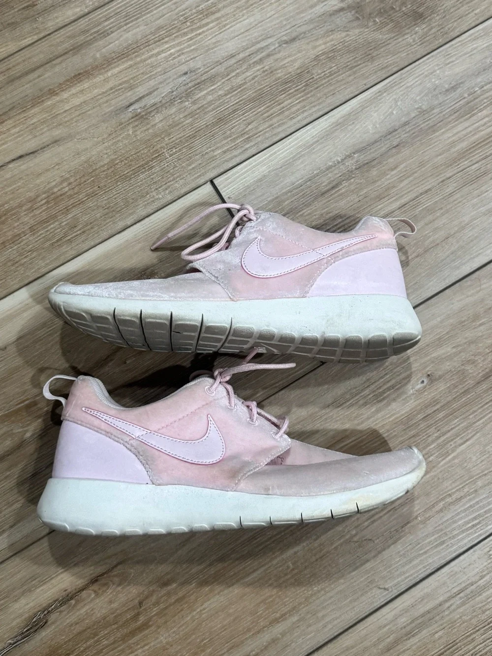Nike Pink Roshe Girls Sneakers